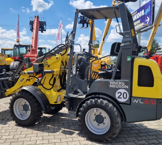 Ładowarka kołowa WACKER NEUSON WL 25 rok 2017