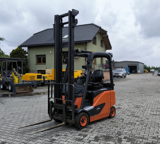 Elektryczny wózek widłowy LINDE E 16 PH - 02 Rok 2017 sn: 12281