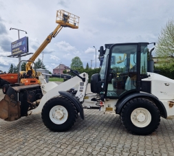 Ładowarka kołowa CATERPILLAR 906 H2 rok 2015